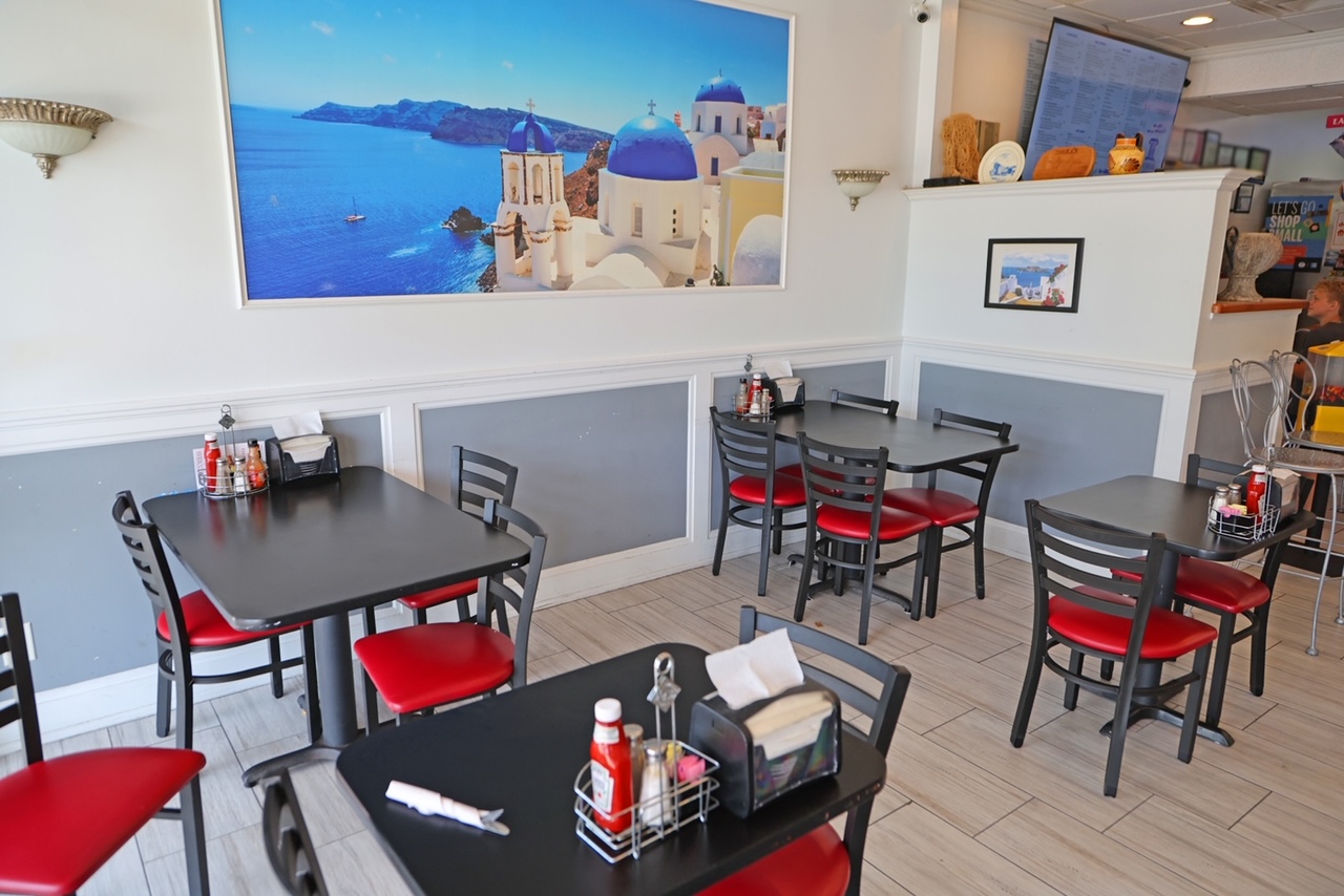 Zorbas restaurant interior